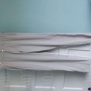 Lululemon Athletica Commission Ventlight Slim-Fit Pant Khakis Tan